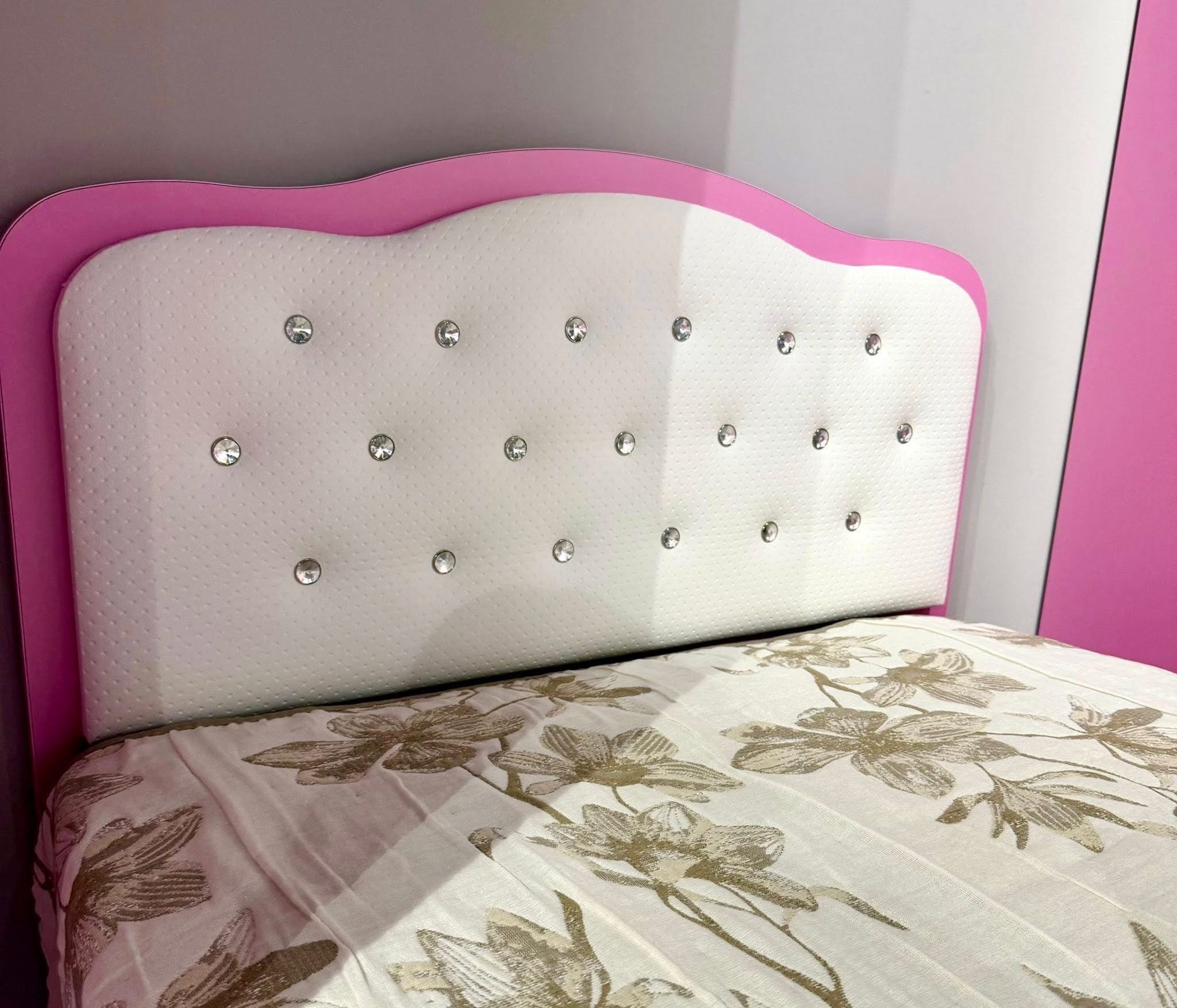 PRINCESS Young room