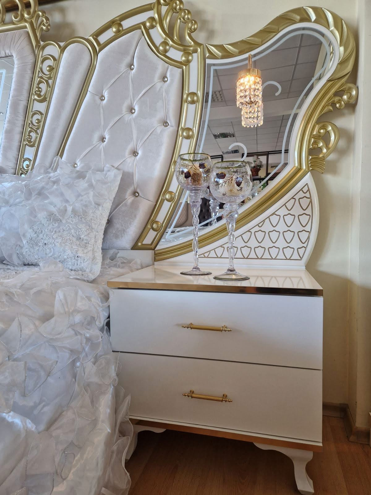 LEYDI Bedroom set