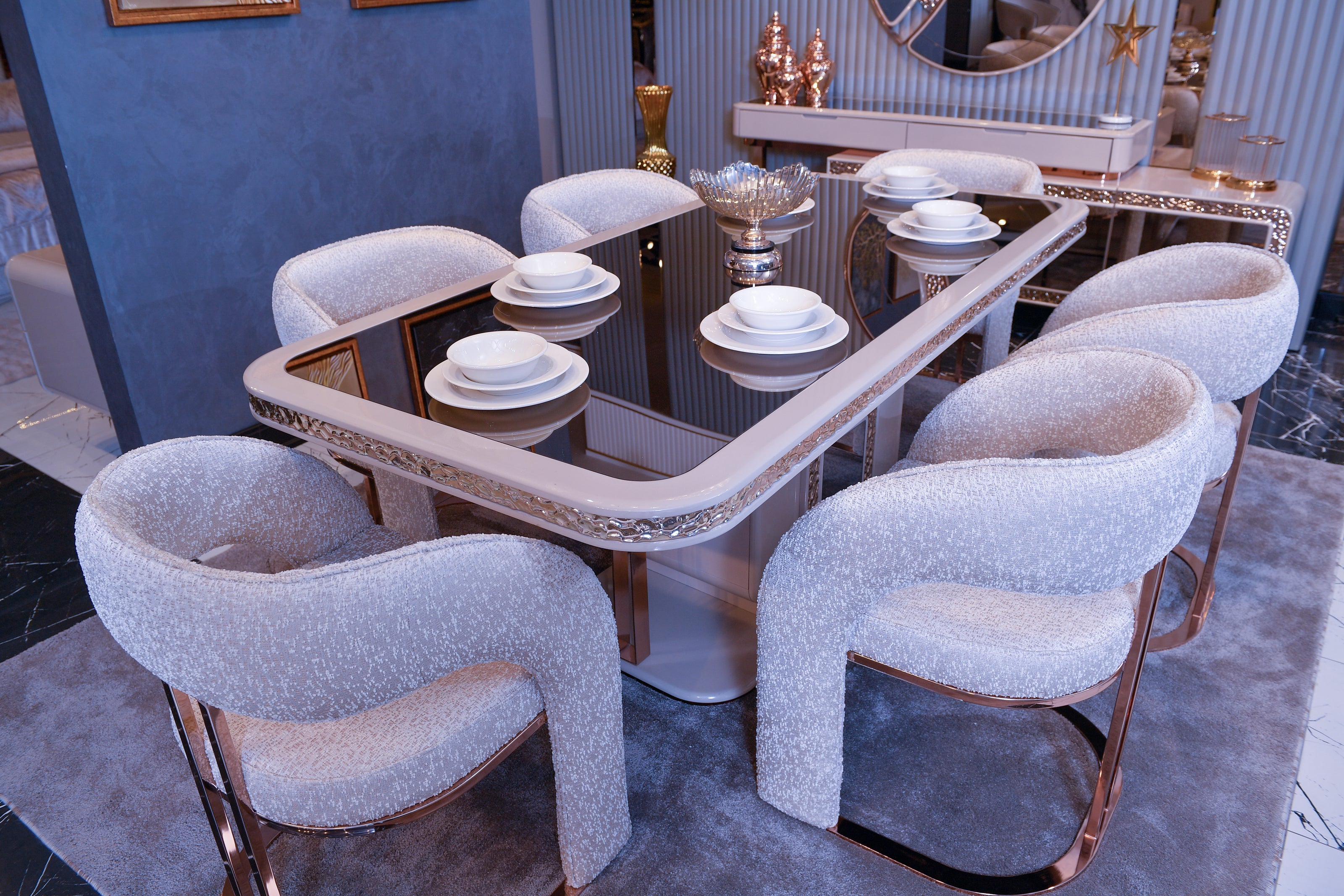 TESLA PLATIN  Трапезария