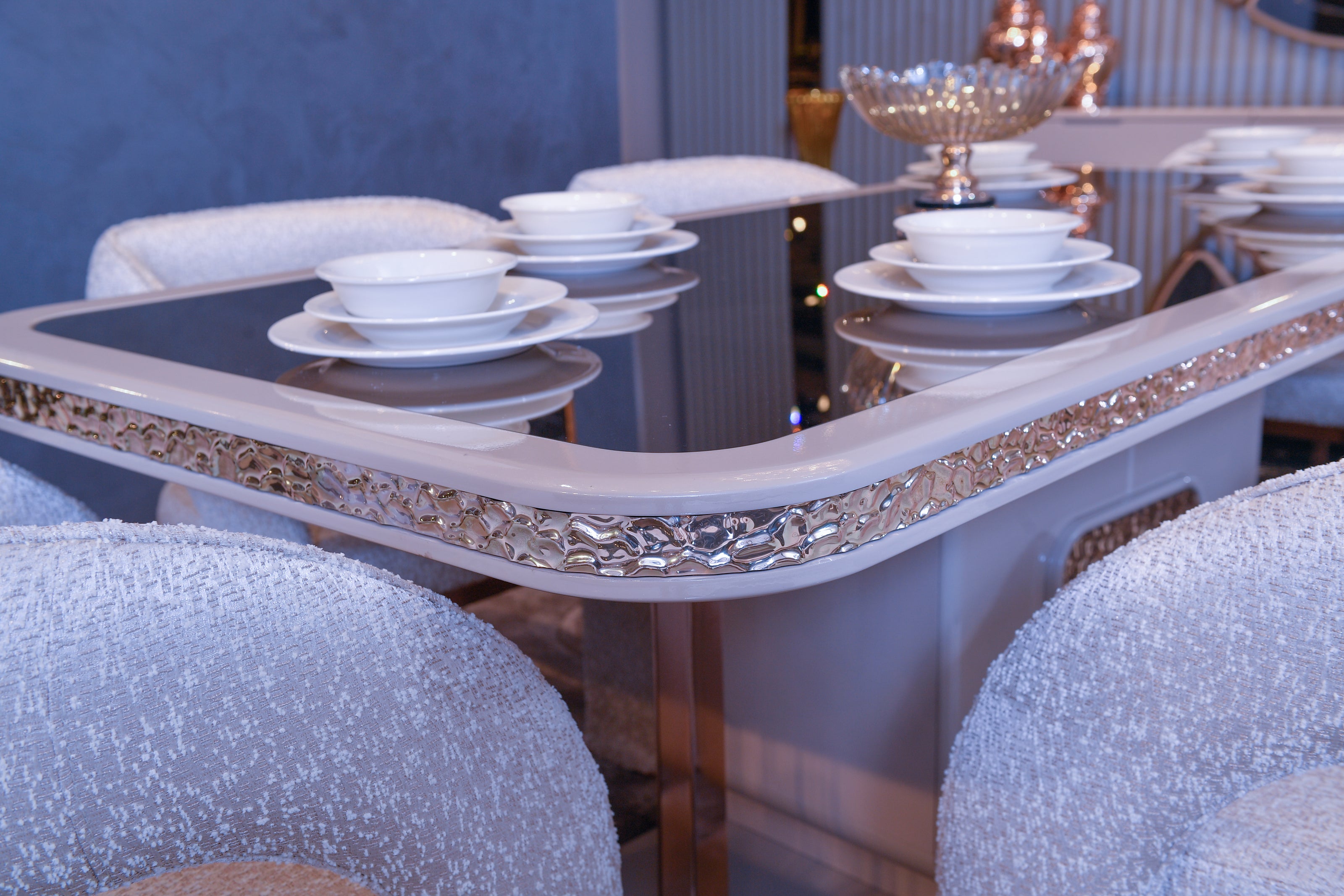 TESLA PLATIN  Трапезария