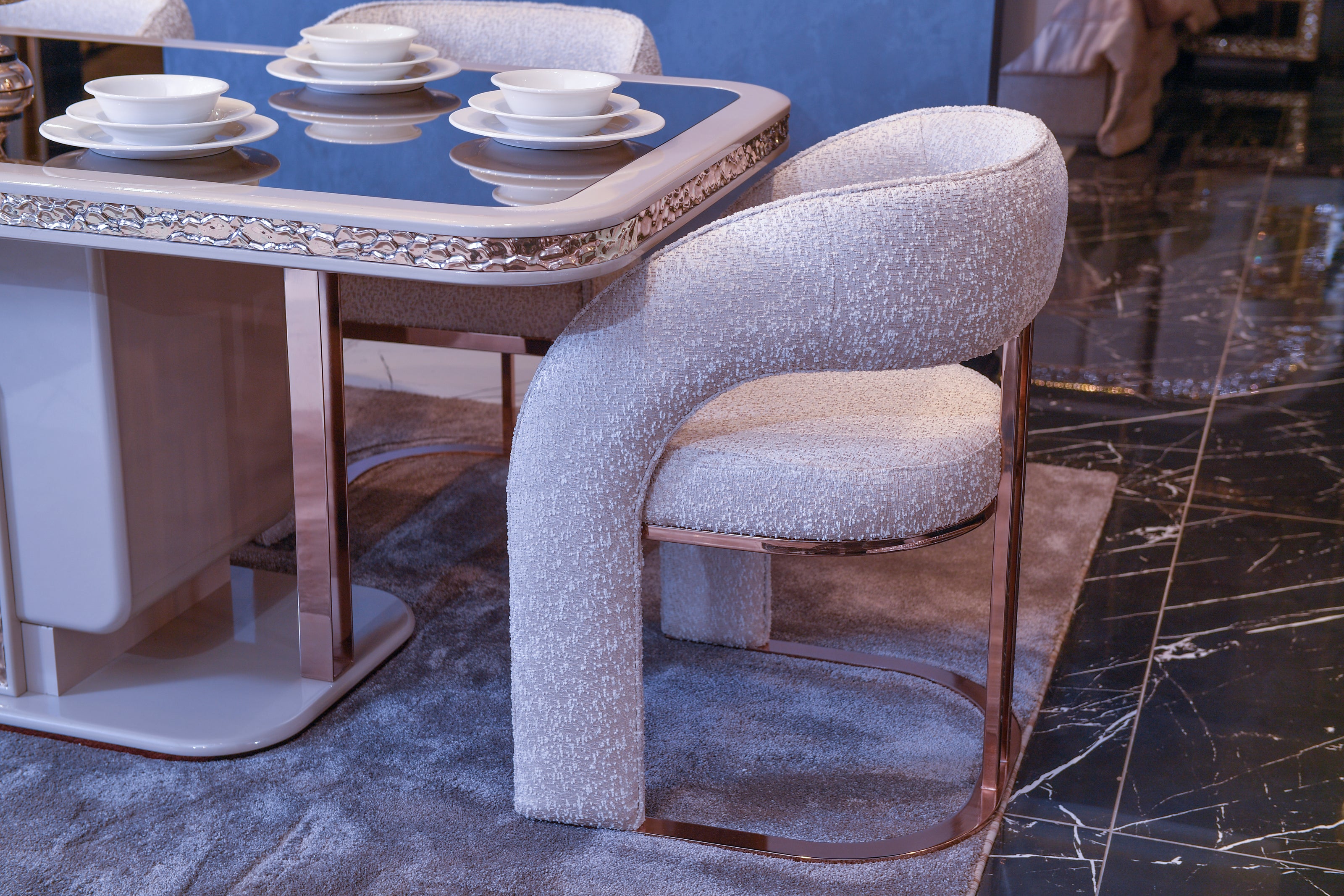 TESLA PLATIN  Трапезария