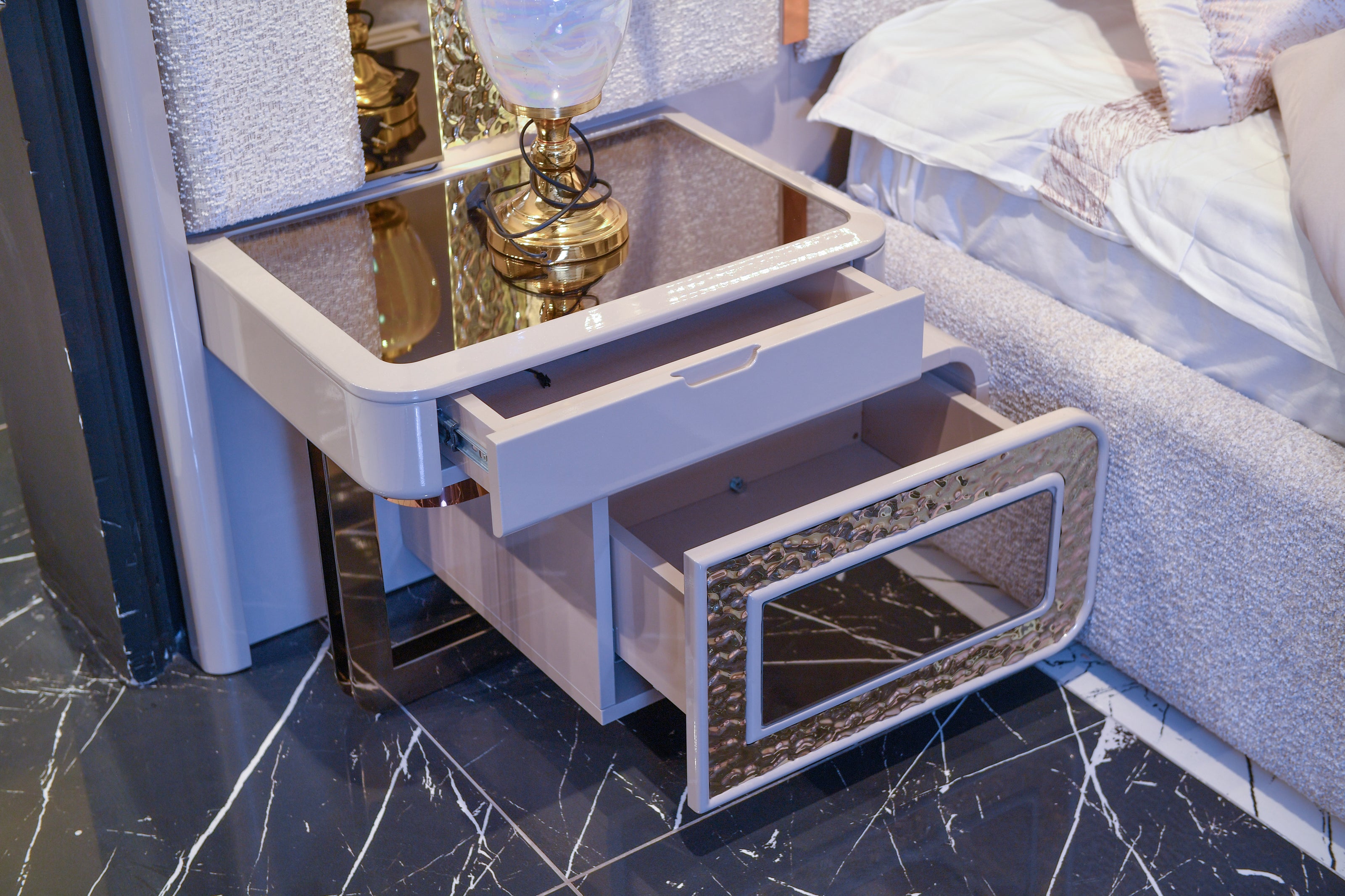 TESLA Спален комплект