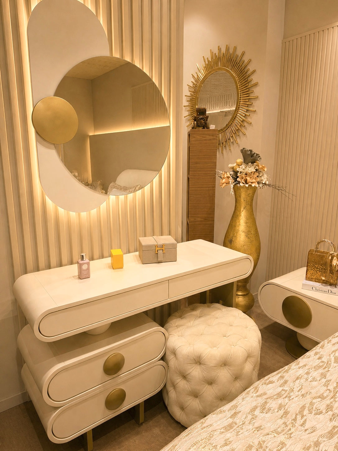 AURA Bedroom set
