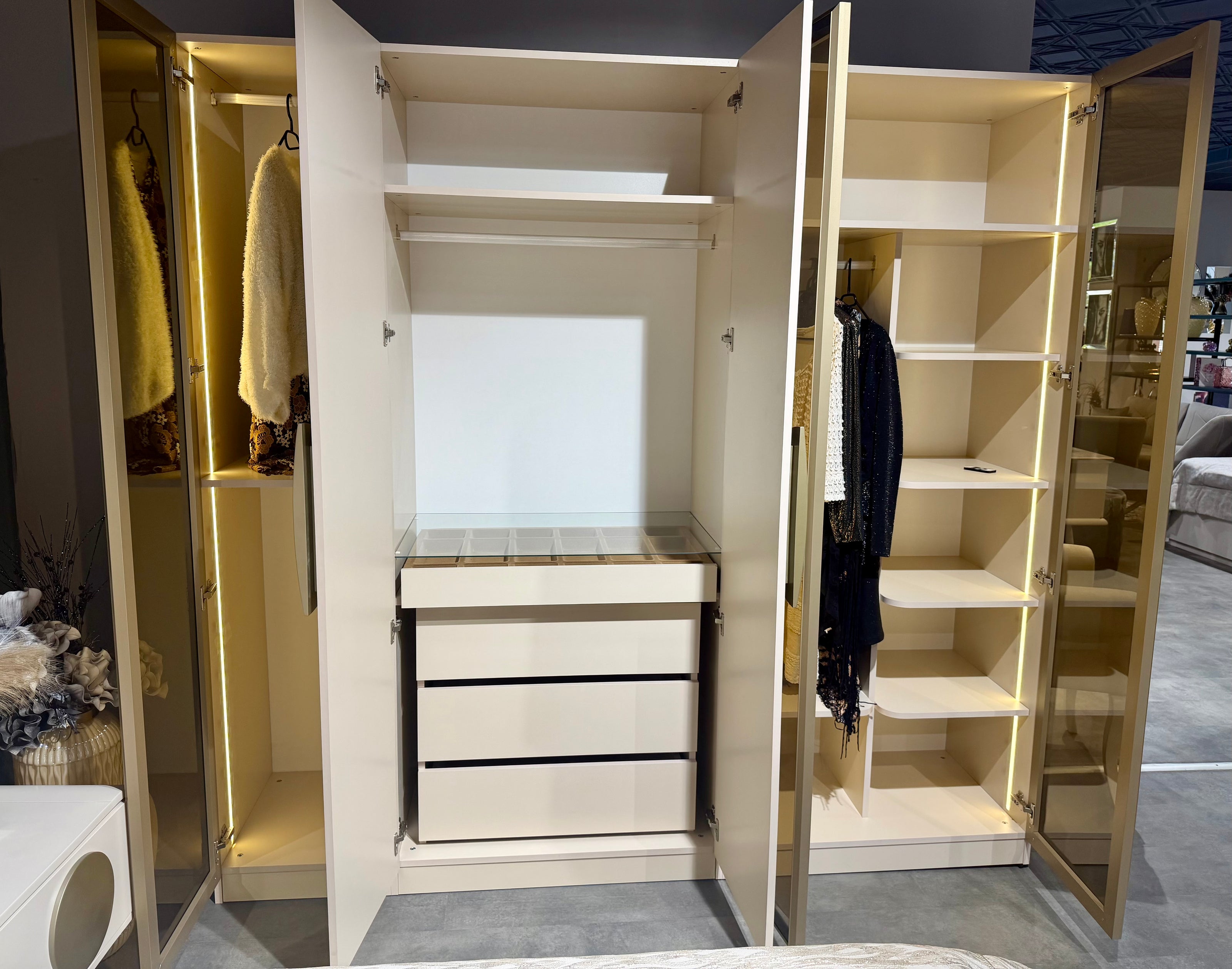 AURA Bedroom set