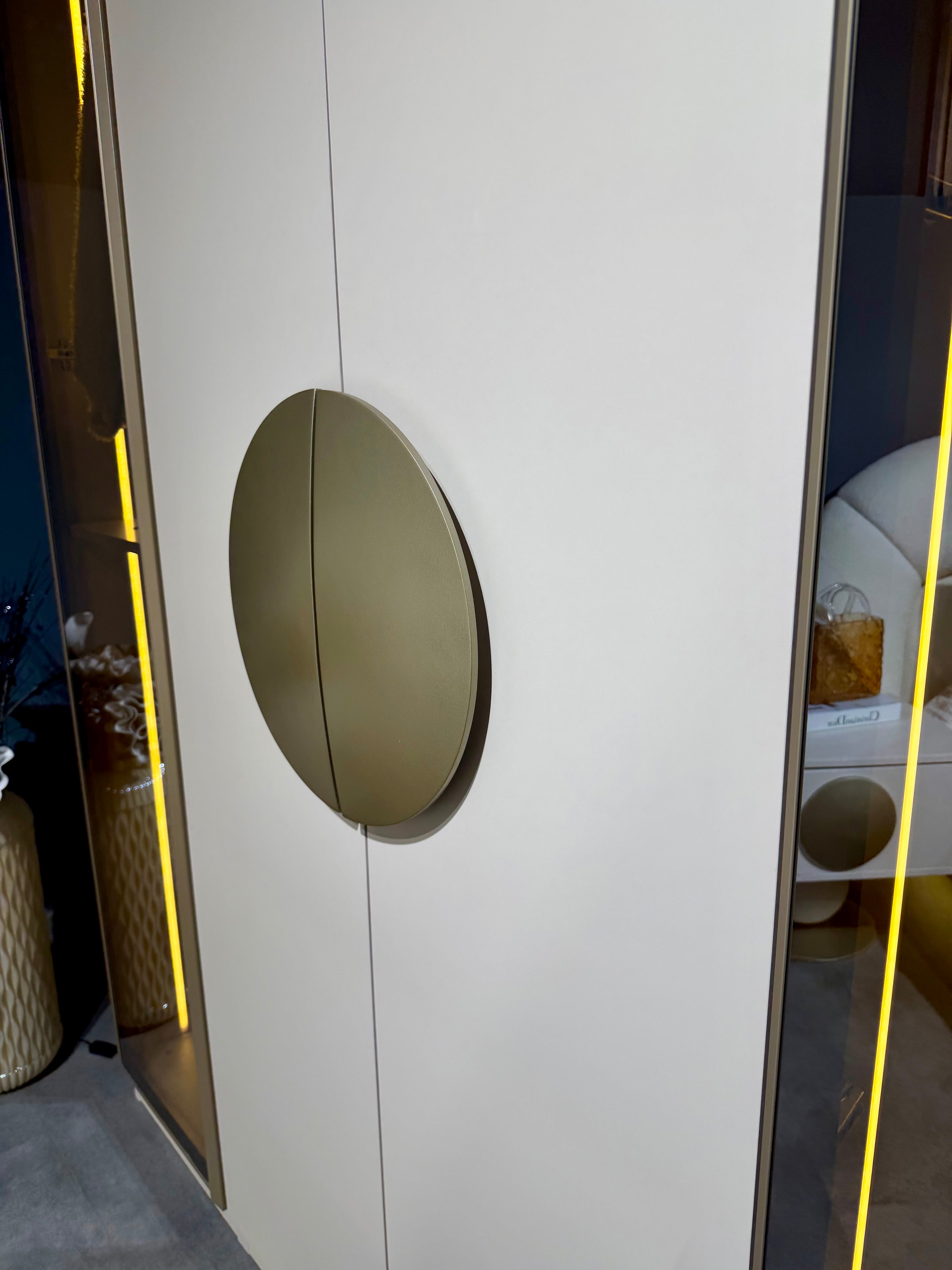 AURA Bedroom set