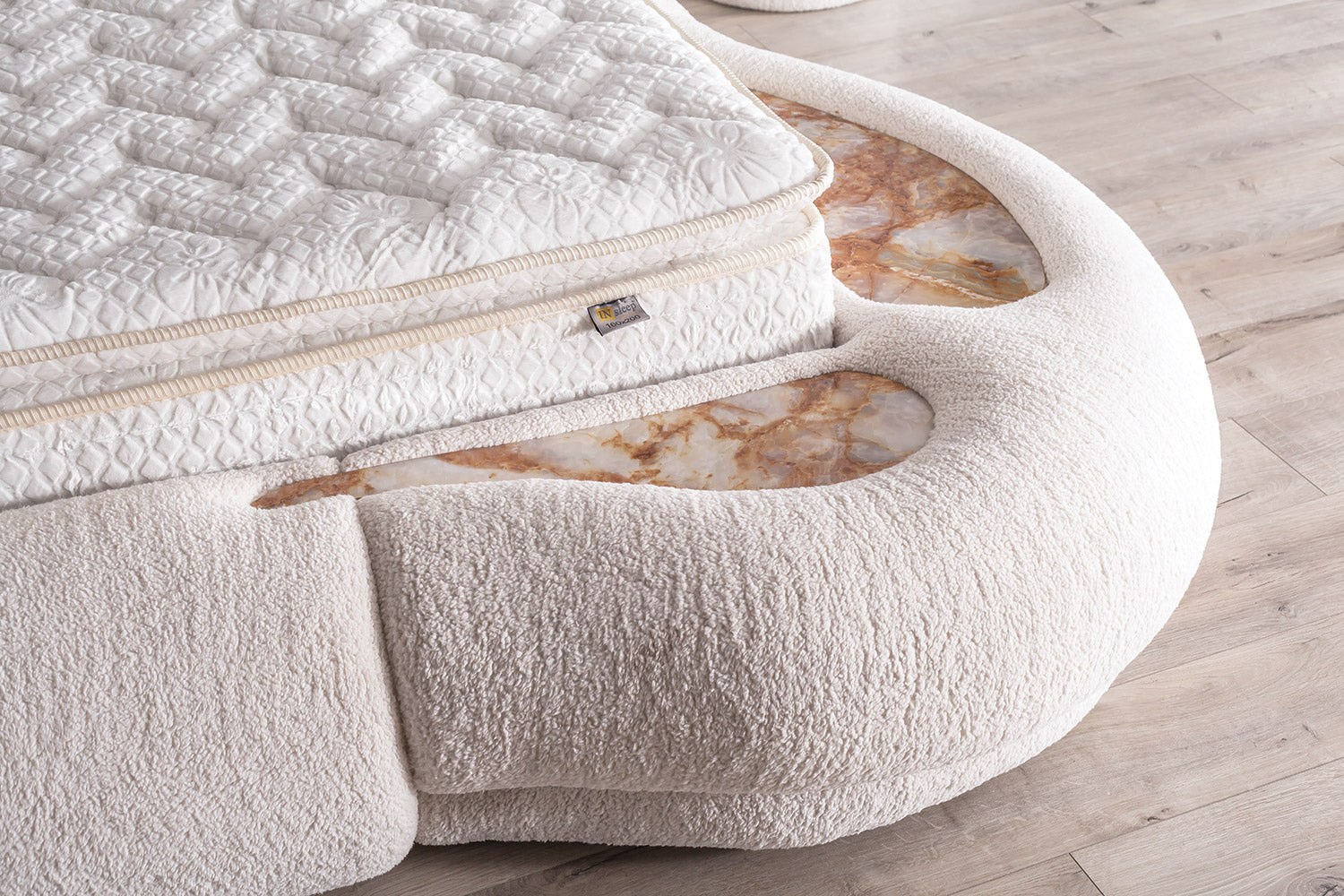 ATLANTIC BED + ATLANTIC MATRESS